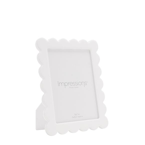 View Impressions Flower Scalloped Edge Photo Frame View Impressions Flower Scalloped Edge Photo Frame
