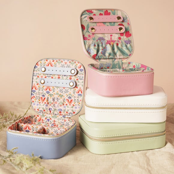 Carousel zoom image position 7 of 8