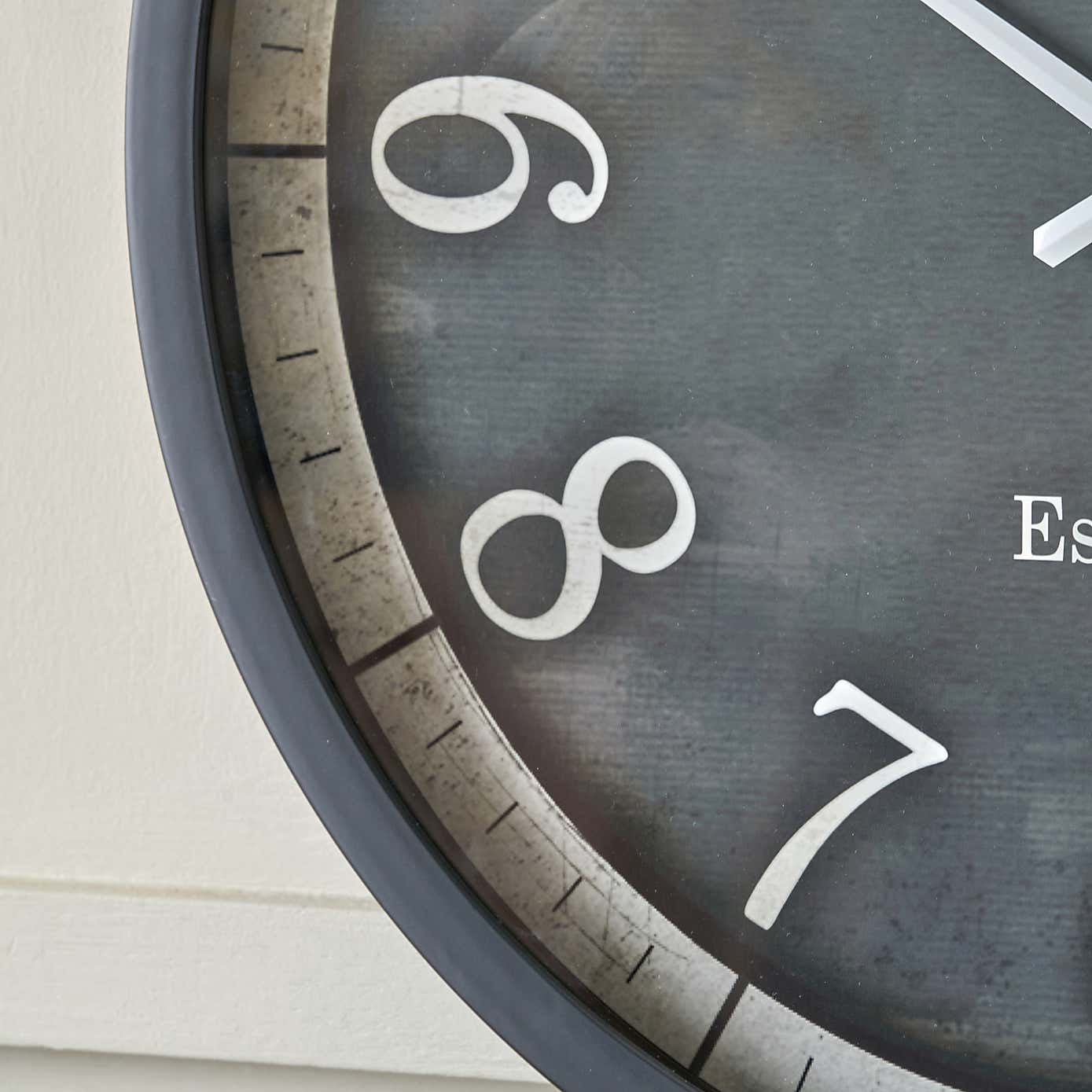 Carousel zoom image position 4 of 6