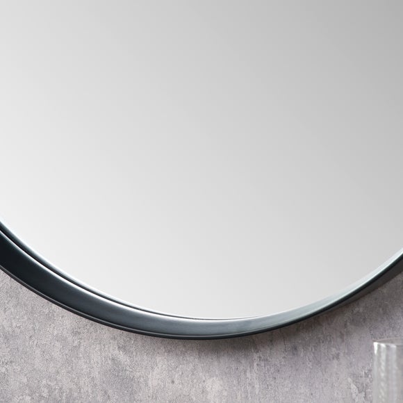 Carousel navigation image position 3 of 6