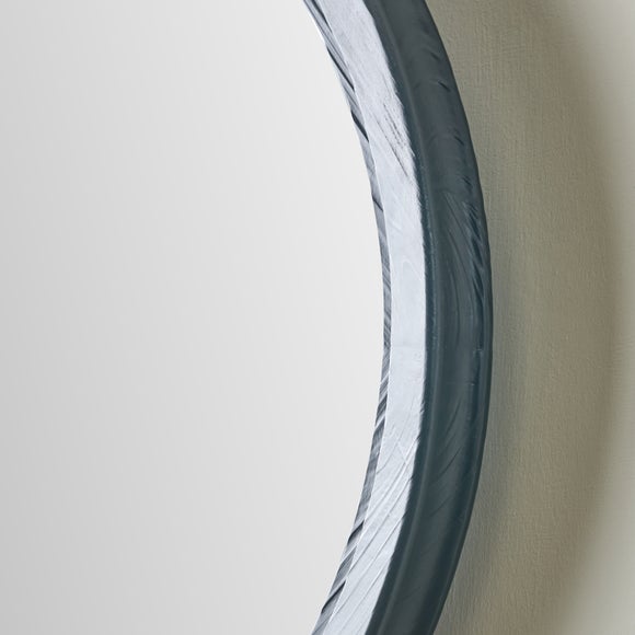 Carousel navigation image position 3 of 6