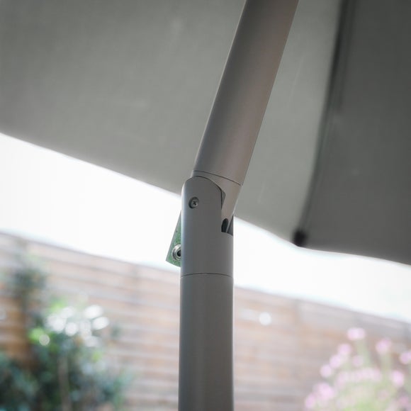 Carousel navigation image position 3 of 9