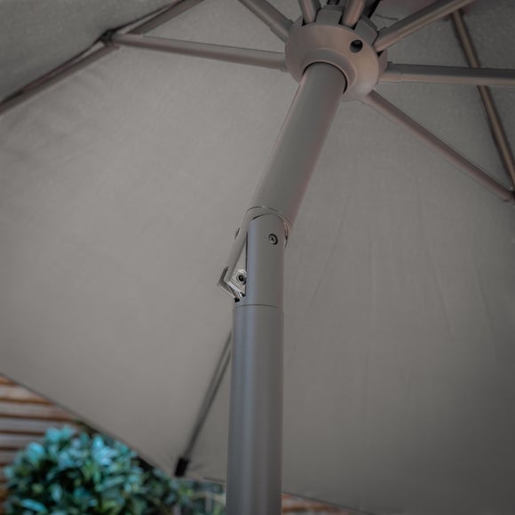 Carousel navigation image position 3 of 8