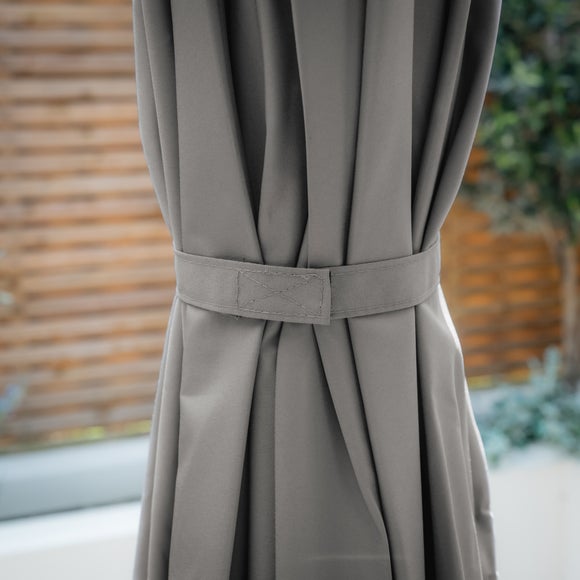 Carousel navigation image position 6 of 8