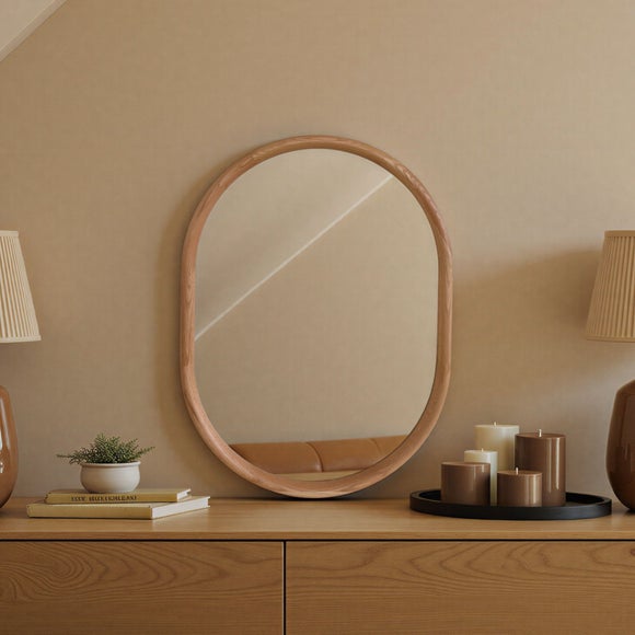 Carousel navigation image position 3 of 4