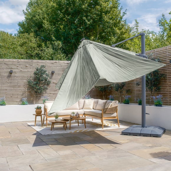 Carousel navigation image position 7 of 9