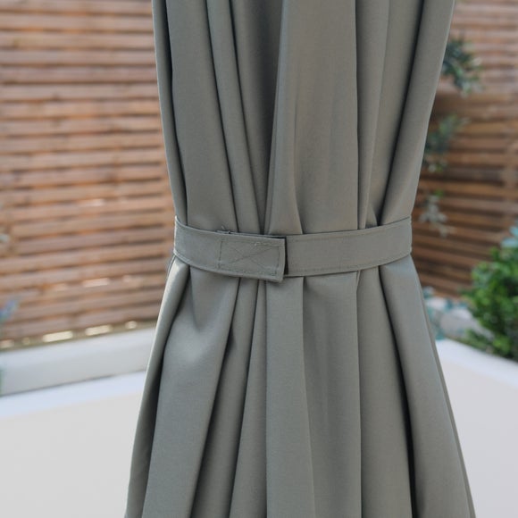 Carousel navigation image position 6 of 9