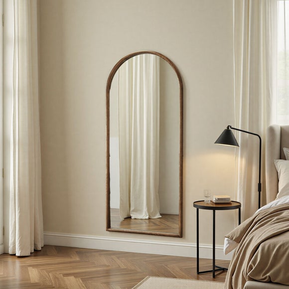 Carousel navigation image position 3 of 5