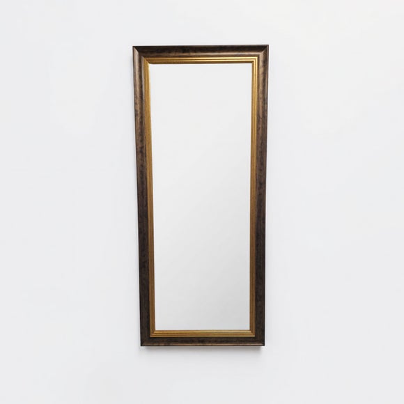 Carousel navigation image position 2 of 3