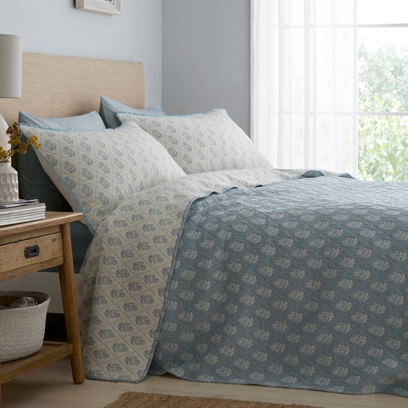 Dreams and Drapes Block Floral Bedspread