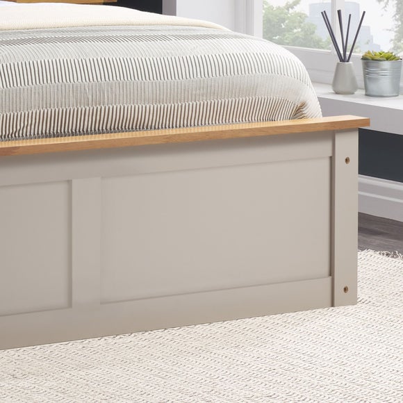 Carousel navigation image position 4 of 7