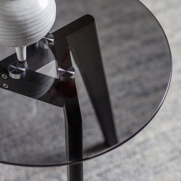 Carousel navigation image position 2 of 3