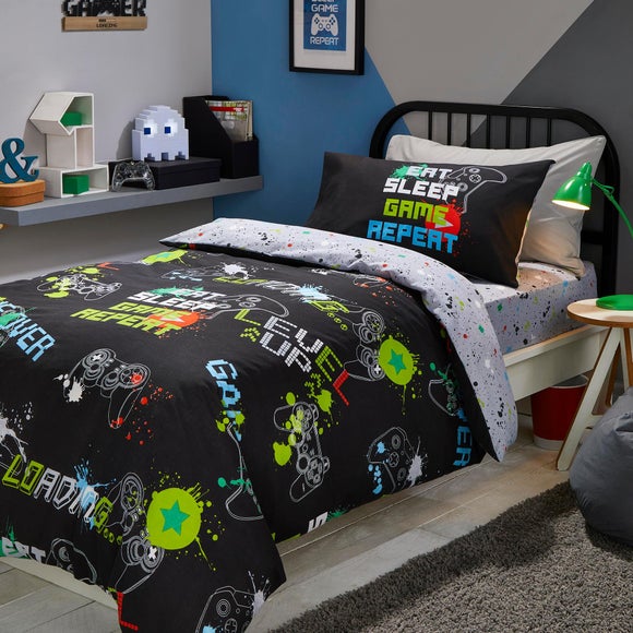 Bedlam Game Reversible Duvet Cover & Pillowcase Set