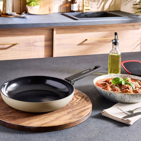 Morphy Richards Aluminium Frying Pan