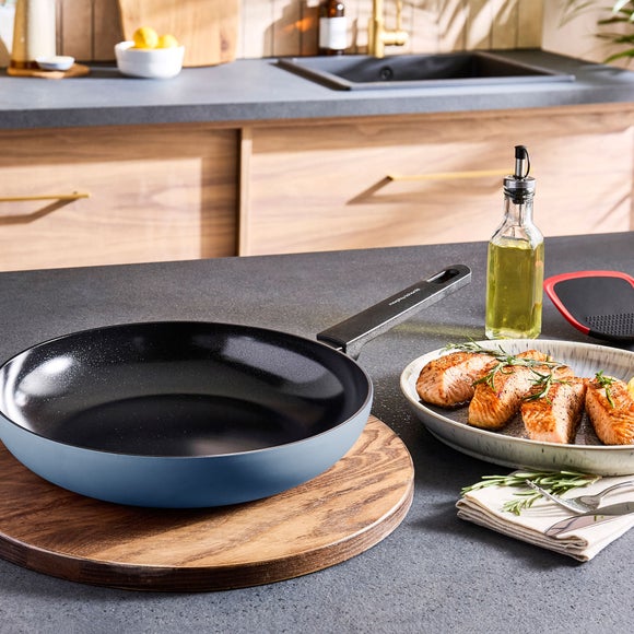 Morphy Richards Aluminium Frying Pan