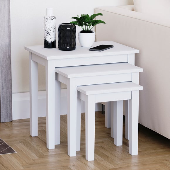 Yorkshire Nest of 3 Tables