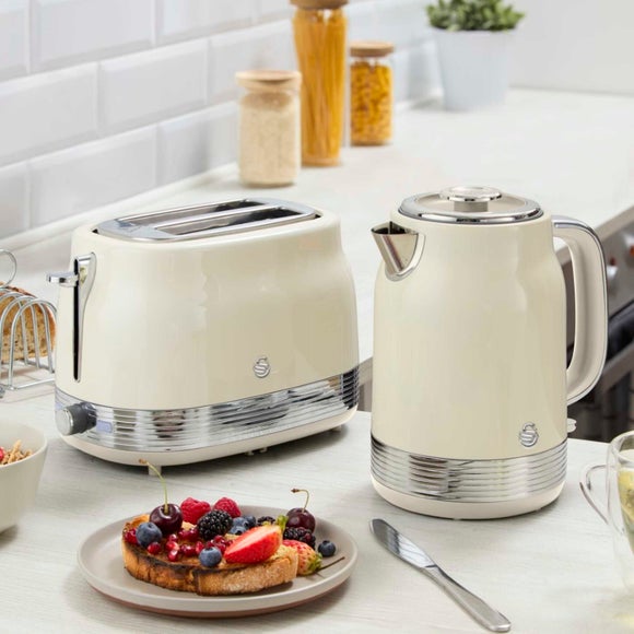 View Swan Retro Kettle And 2 Slice Toaster Set View Swan Retro Kettle And 2 Slice Toaster Set