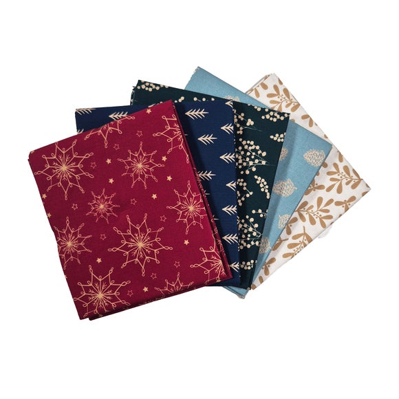 Pack of 5 Classic Christmas Fat Quarters