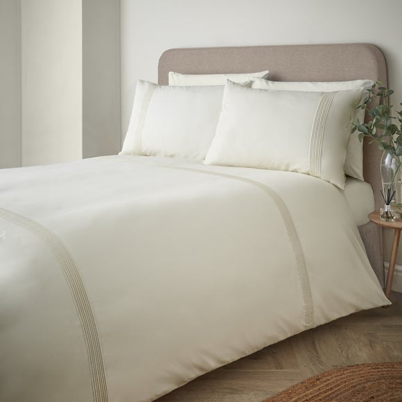 Catherine Lansfield Pintuck Easy Iron Polycotton Percale Duvet Cover & Pillowcase Set