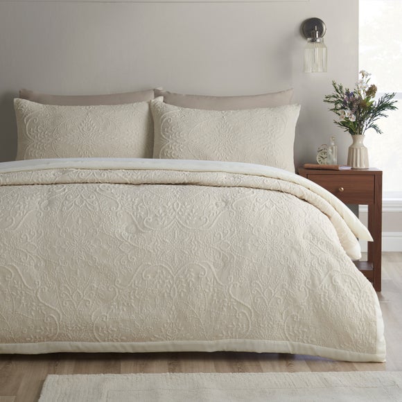 Catherine Lansfield Amelia Jacquard Bedspread