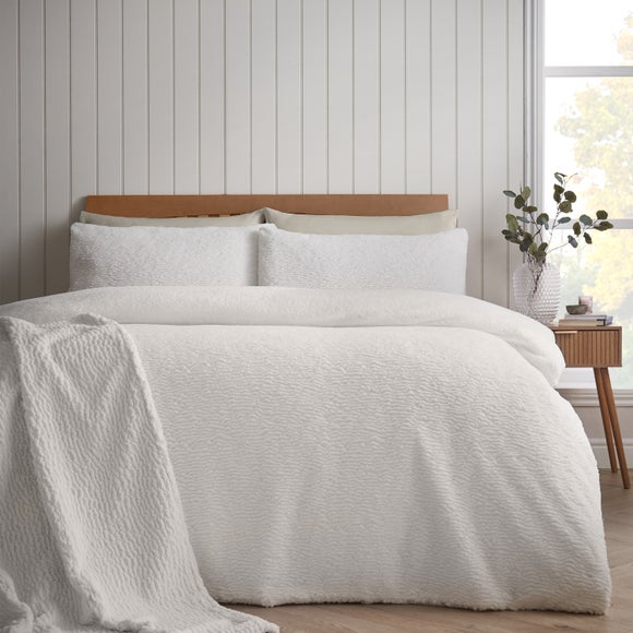 Catherine Lansfield Textured Wave Fur Duvet Cover & Pillowcase Set