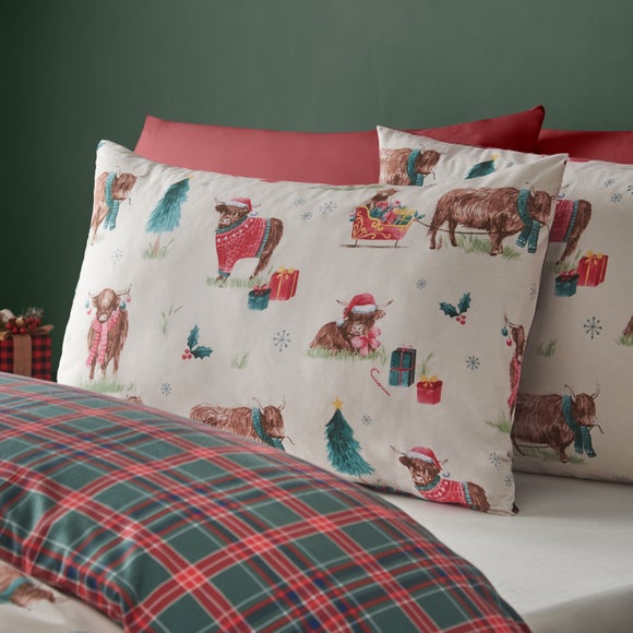 Photo 4 of Catherine Lansfield Christmas Highland Cow Polycotton Duvet Cover & Pillowcase Set