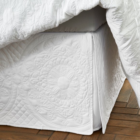 Photo 2 of Mandalay Box Pleat Valance