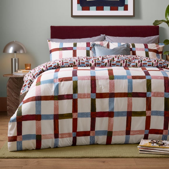 Furn. Selvan Polycotton Duvet Cover & Pillowcase Set