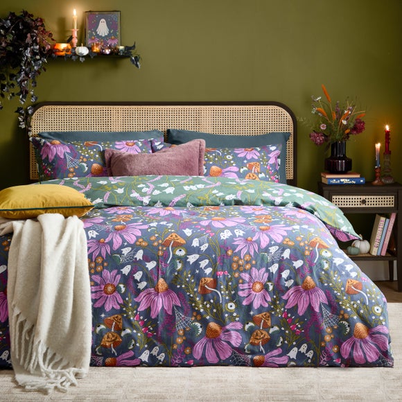 Furn. Ghoul Gardens Polycotton Duvet Cover & Pillowcase Set