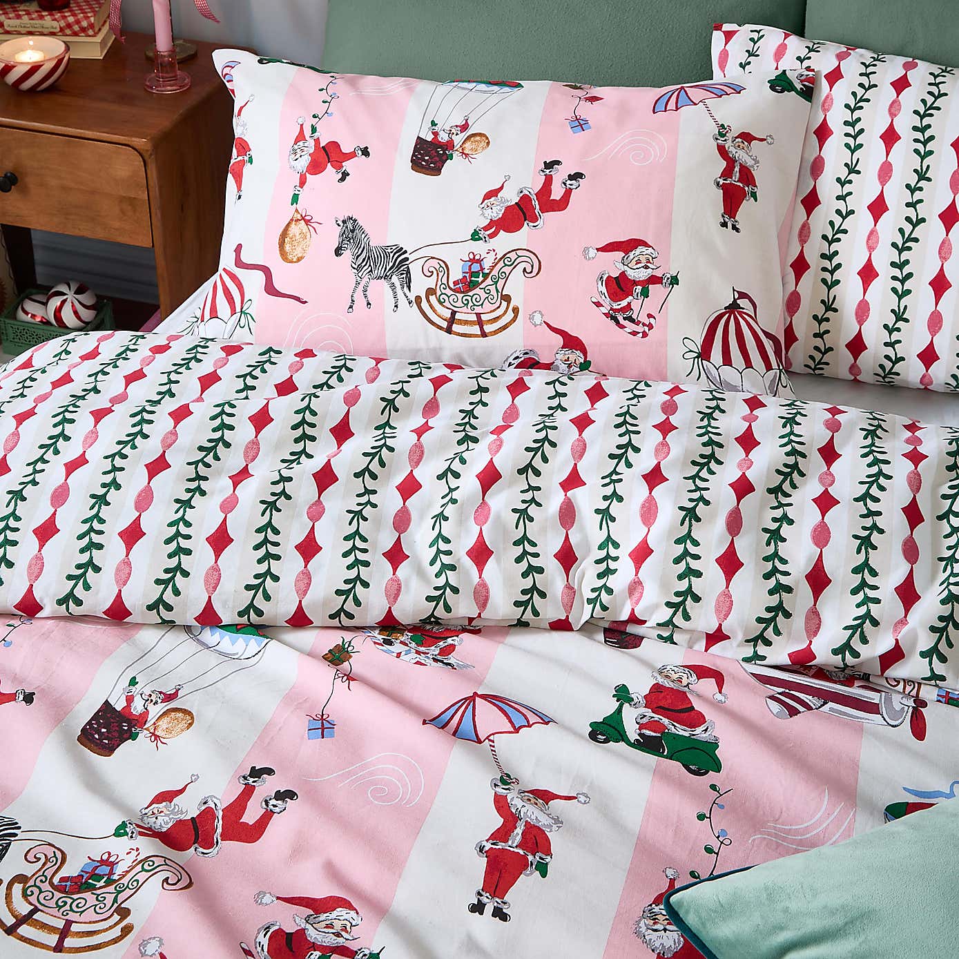 Carousel zoom image position 3 of 4