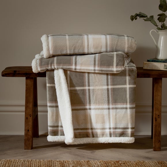 Wylder Nature Braemar Sherpa Throw 140cm x 180cm