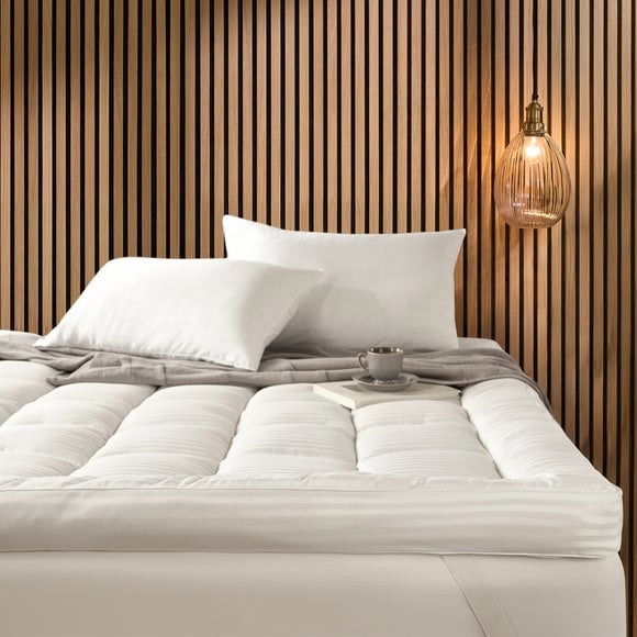 Snuggledown Hotel Extra Deep Mattress Topper