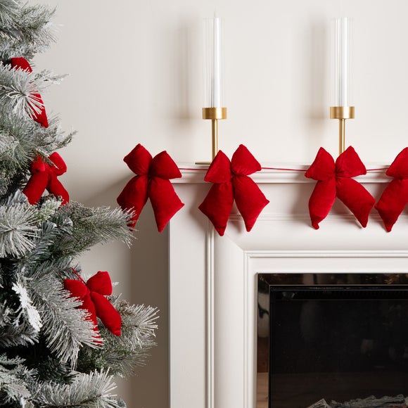 Red Velvet Padded Bow Garland