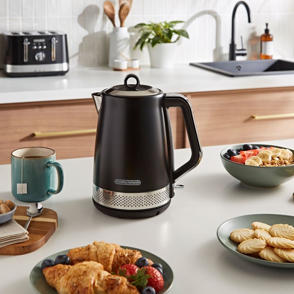 Morphy Richards 1.7L Illumination Jug Kettle