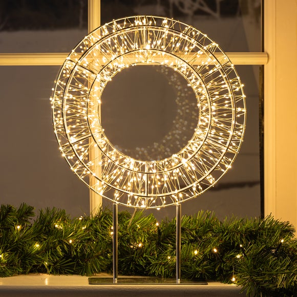 Micro LED Light Up Wreath With Stand