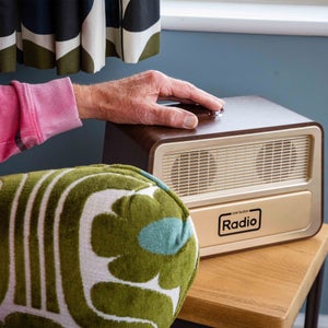 Ravencourt One Button Radio
