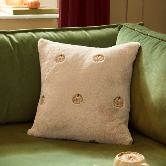 Furn. Autumn Pumpkins Square Cushion