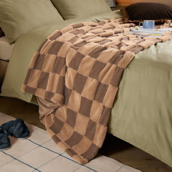 Furn. Checked Faux Fur Boucle Throw Blanket 140cm x 180cm