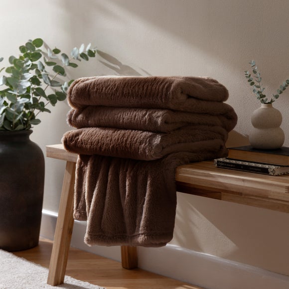 Furn. Kallu Throw Blanket