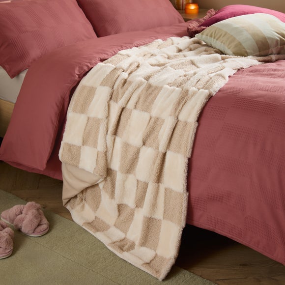 Furn. Checked Faux Fur Boucle Throw Blanket 140cm x 180cm