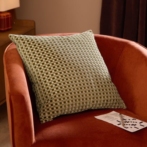 Furn. Checkered Square Cushion