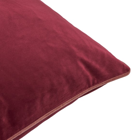 Photo 4 of Furn. Square Cushion