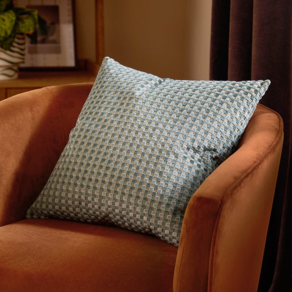Furn. Checkered Square Cushion