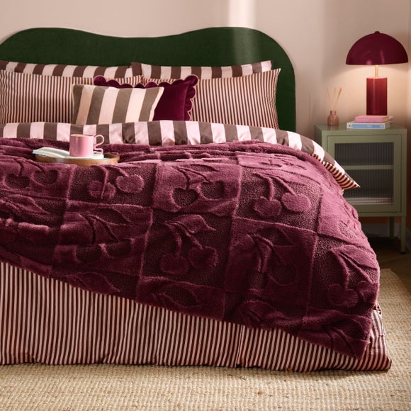 Furn. Cherries Faux Fur Boucle Throw 140cm x 180cm