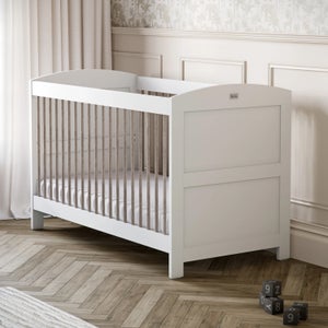 Silver Cross Valencia Cot Bed With Truefit Mattress
