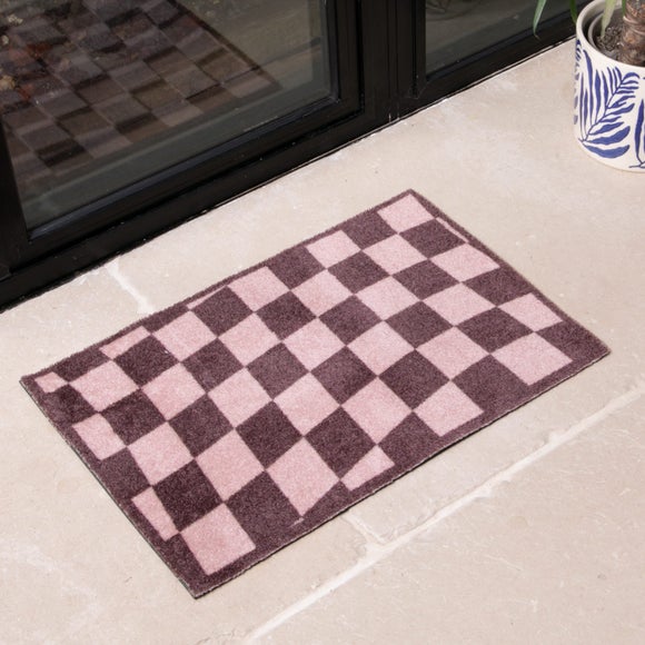 Artsy Mats Wavey Checkerboard Indoor Washable Doormat