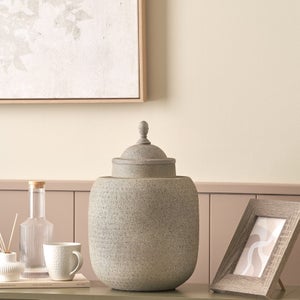 Raj Hammered Metal Urn Vase With Lid