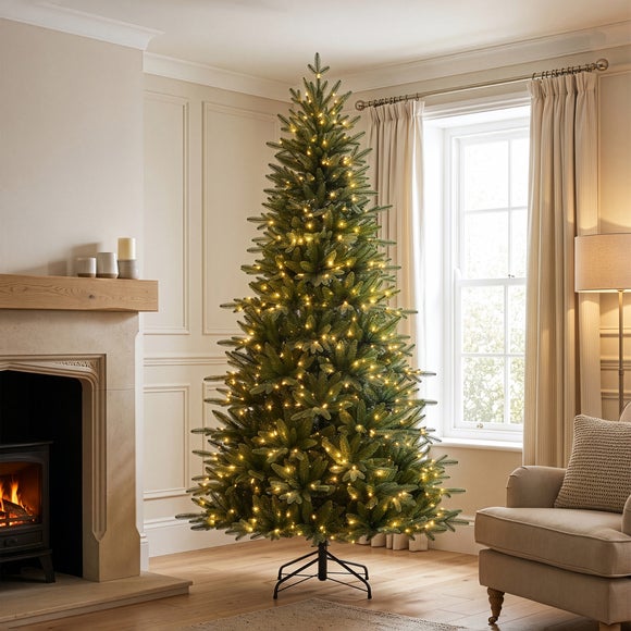 6ft Pre-lit Maypine Christmas Tree