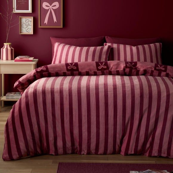 Photo 2 of Fusion Bows Duvet Cover & Pillowcase Set