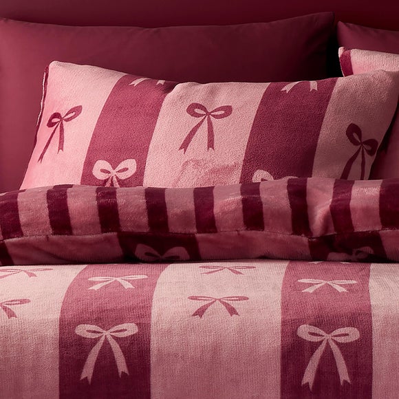 Photo 4 of Fusion Bows Duvet Cover & Pillowcase Set